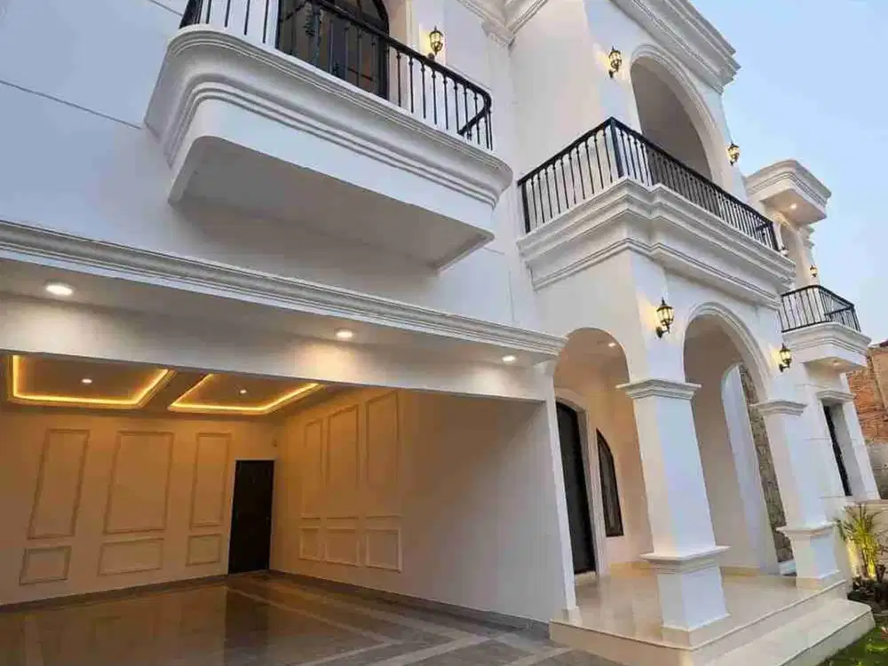 Di Jual Rumah Mewah Modern Classic di Jati Padang Lokasi Sangat Strategis
