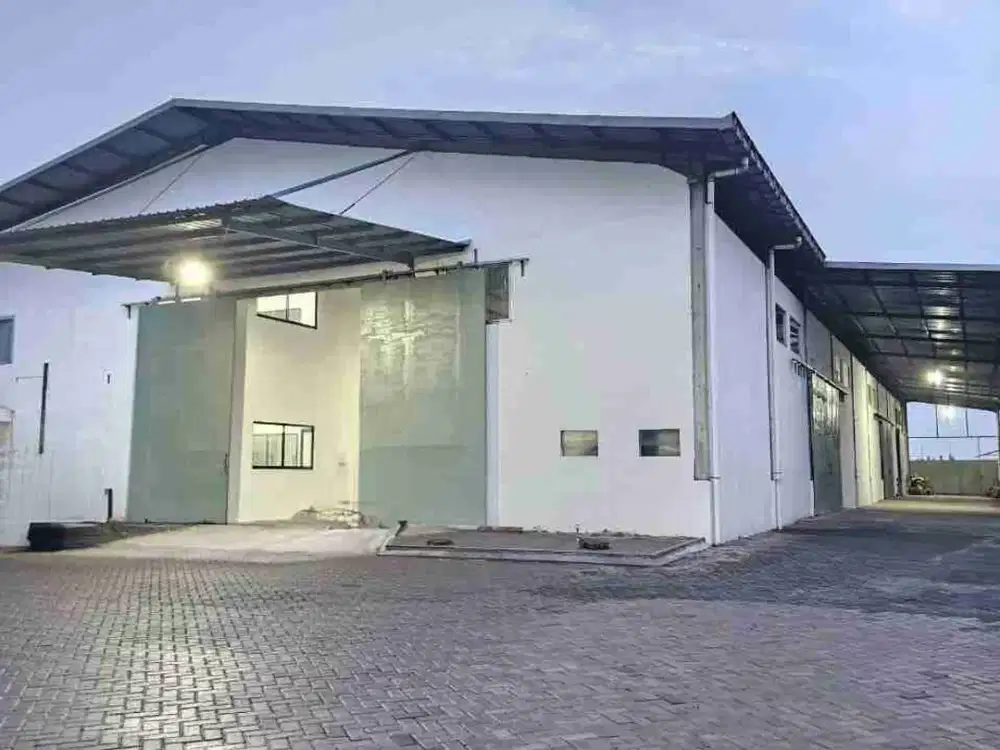 gudang sewa istimewa bagus siap pakai lokasi menganti gresik