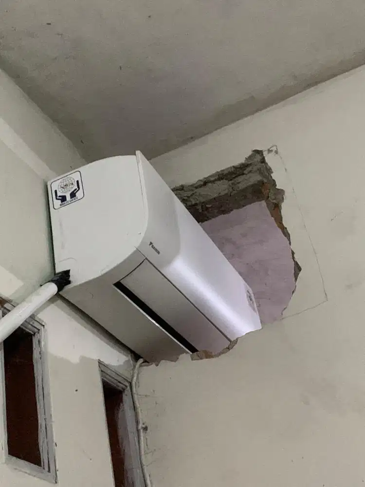 Elektronik Rumah Tangga AC