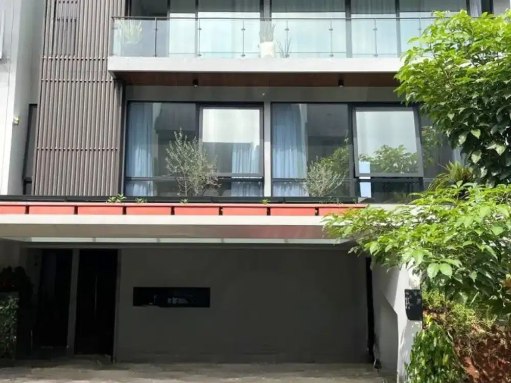 Rumah Modern Posisi Hook dekat ke MRT Lebak Bulus