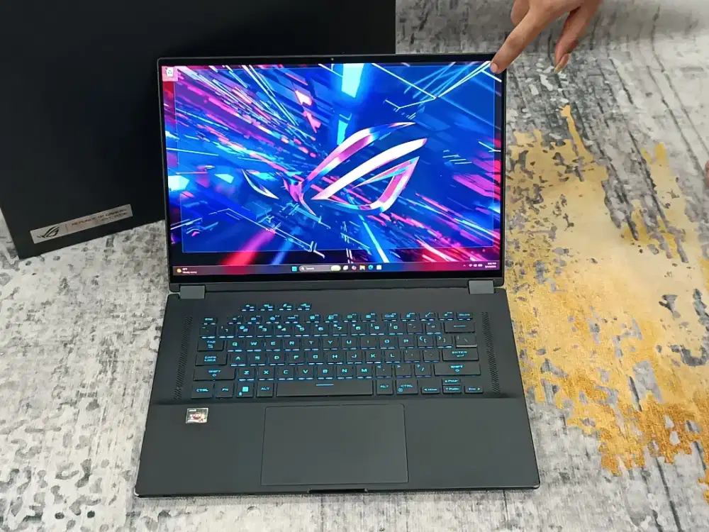 Asus ROG Flow X16 Ryzen 9-6900HS 1TB RTX 3060 6GB Touch 360% Like New