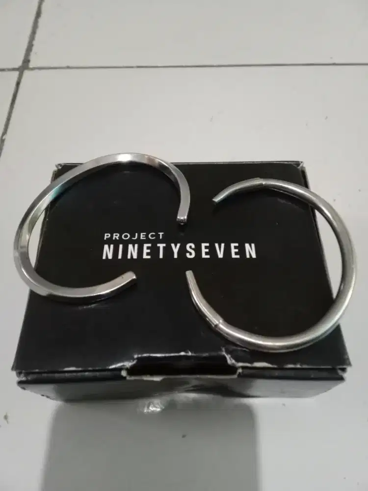 Gelang bangle stainless pria/wanita