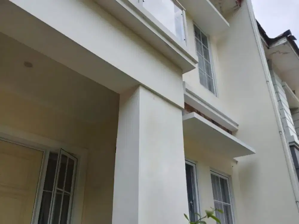 Rumah Cantik Siap Huni di The Green BSD Dekat Akses Tol