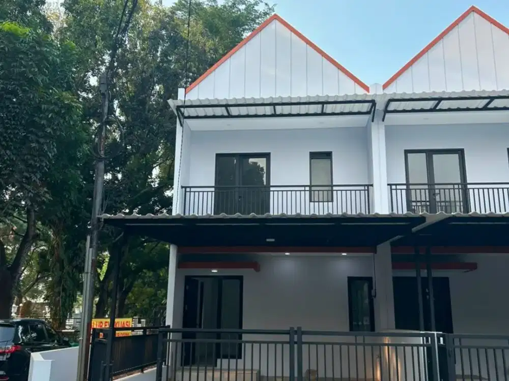 Rumah Hook 2 Lantai 3 Kamar Dekat Tarakanita di Sektor 6A