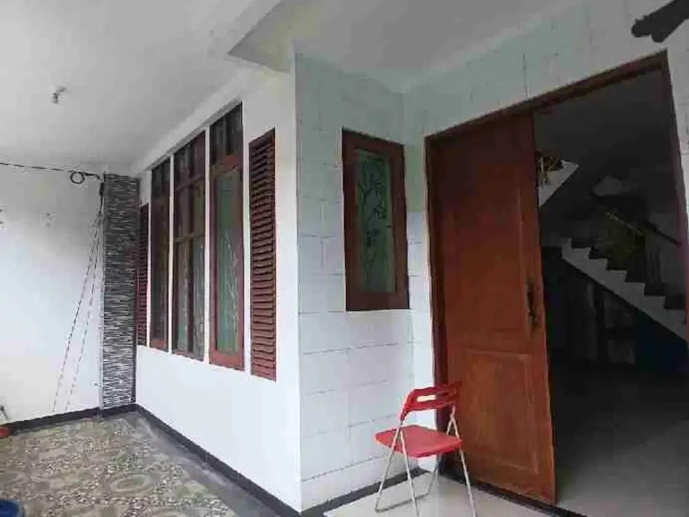Disewa rumah 2 lantai  Duren sawit Jakarta timur