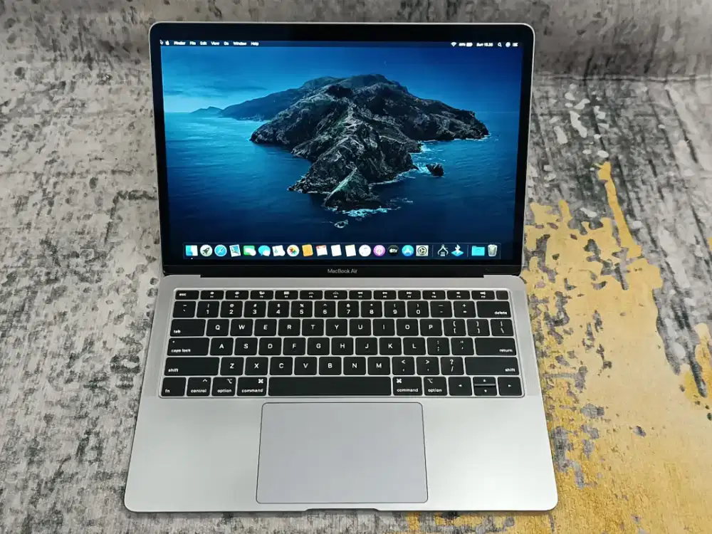 MacBook Air Retina 13 2018 Core i5 8-128GB Space Gray CC 781 Like New