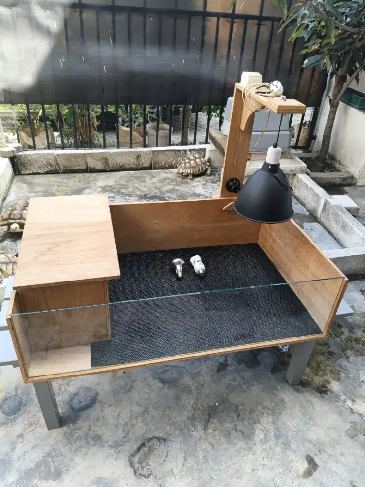 Kandang Anakan Tortoise/Kura Darat Custom Lengkap Bahan Kayu Meranti