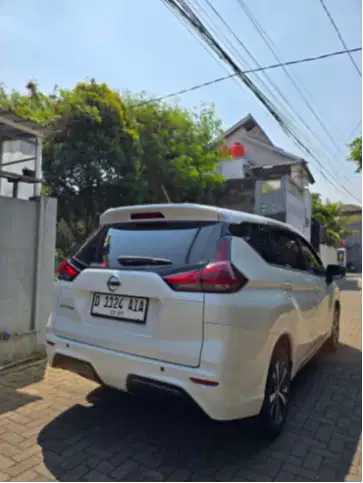Nissan Livina VE 2019 AT Matic new model xpander