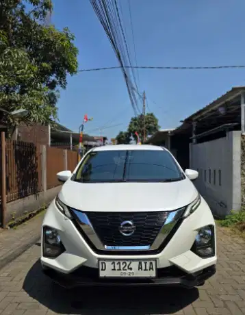 Nissan Livina VE 2019 AT Matic new model xpander
