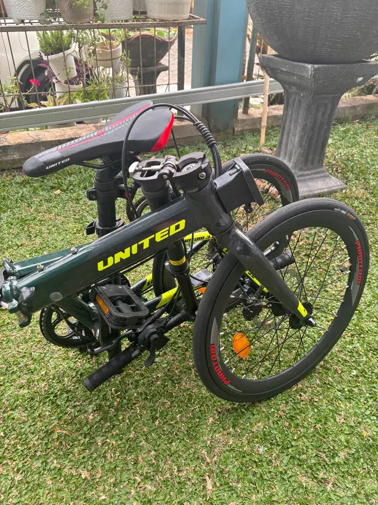 Sepeda Lipat United Phantom 3.0 Like NEW - velg 20, Niseko, Shimano