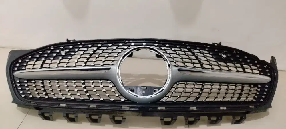 Grill diamond Mercedes CLS