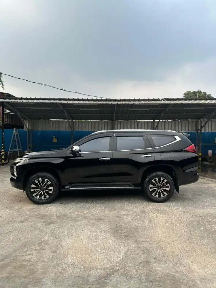 PAJERO SPORT SUNROOF 2021 SETAHUN CUMAJALAN 20.000 km