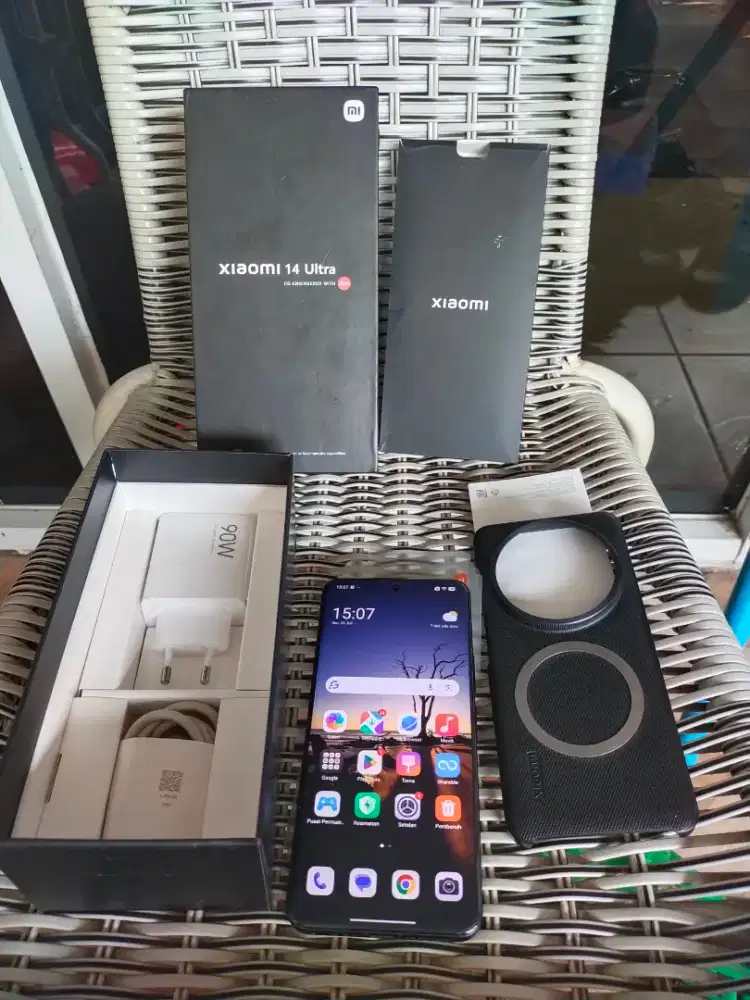 Xiaomi 14 Ultra 16/512gb inter beacukai fullset ori bisa tt hp