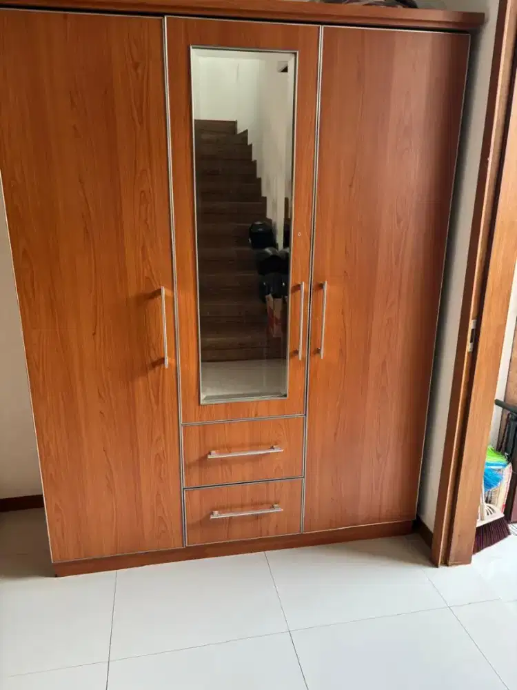 Jual lemari pakaian