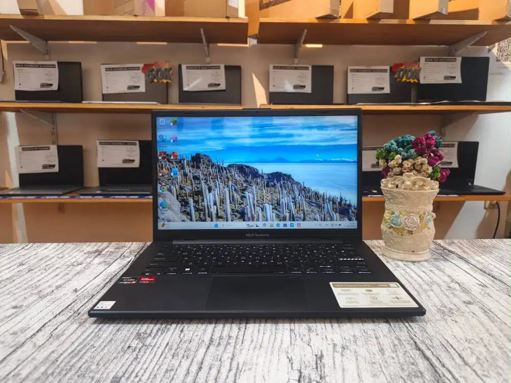 Laptop ASUS VIVOBOOK GO 14 E1404FA AMD Ryzen 3-7320U Ram 8GB