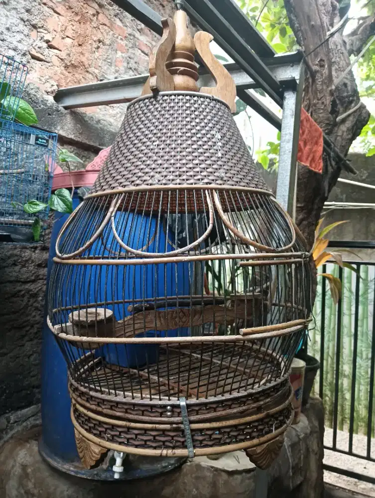 Kandang burung rotan