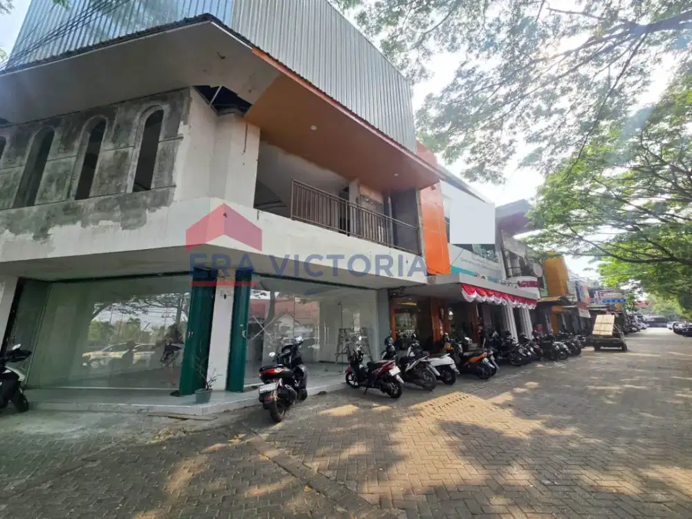 Ruko 3 Lantai Dijual Lokasi Strategis Dekat RS Lavalette Malang