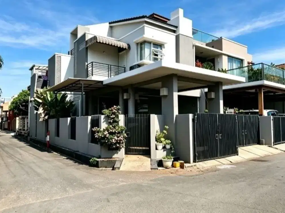 Termurah Rumah Posisi Hook 3 Lantai Semi Furnish di Pondok Kelapa