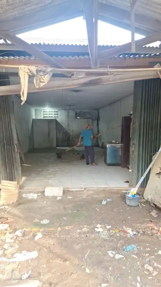 Ruko Pinggir Jalan Rame strategis