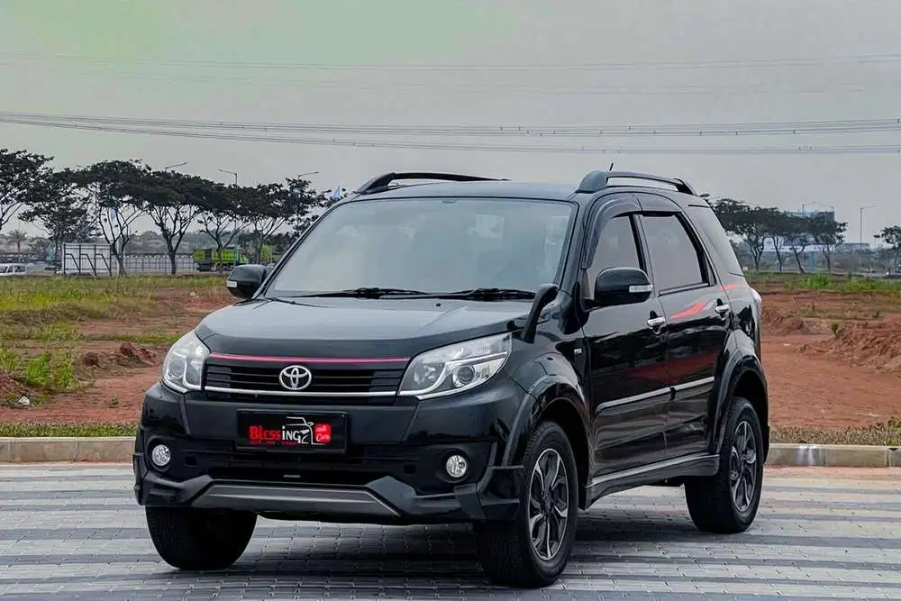 Toyota Rush S TRD matic AT 2016 hitam metalik Km low