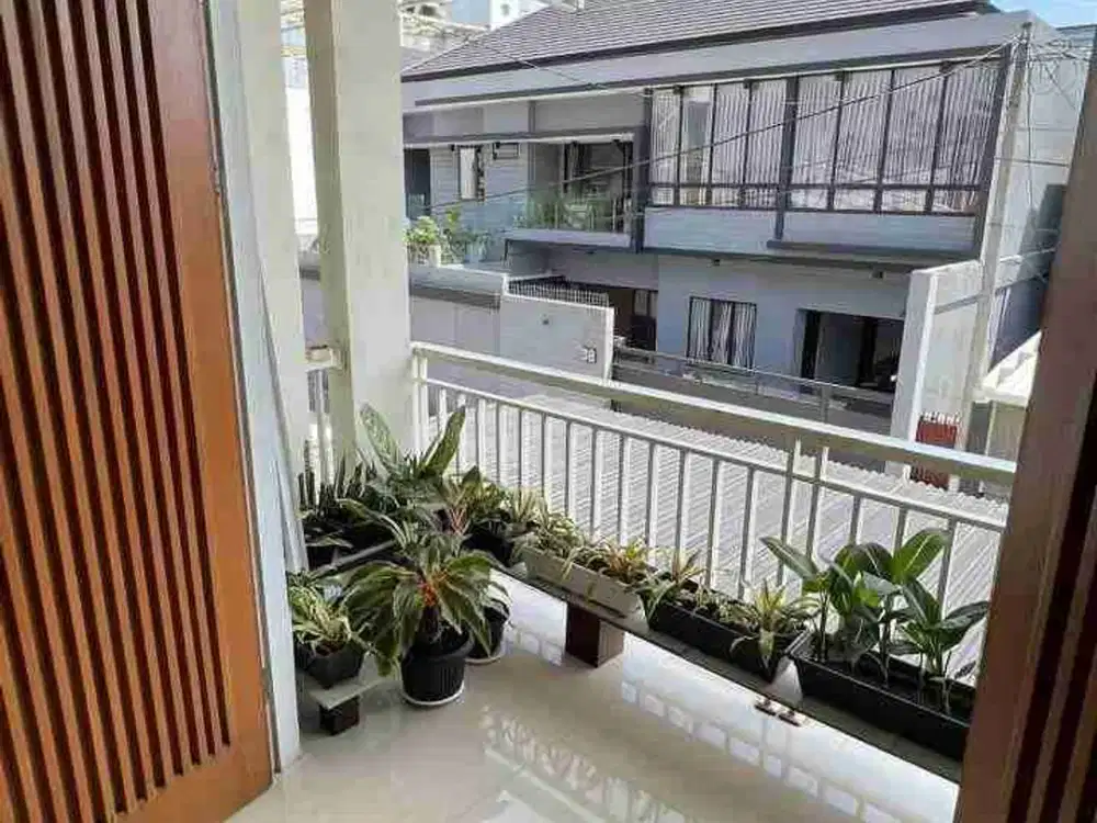 Rumah 2 Lantai Terawat Siap Huni Di Pasteur