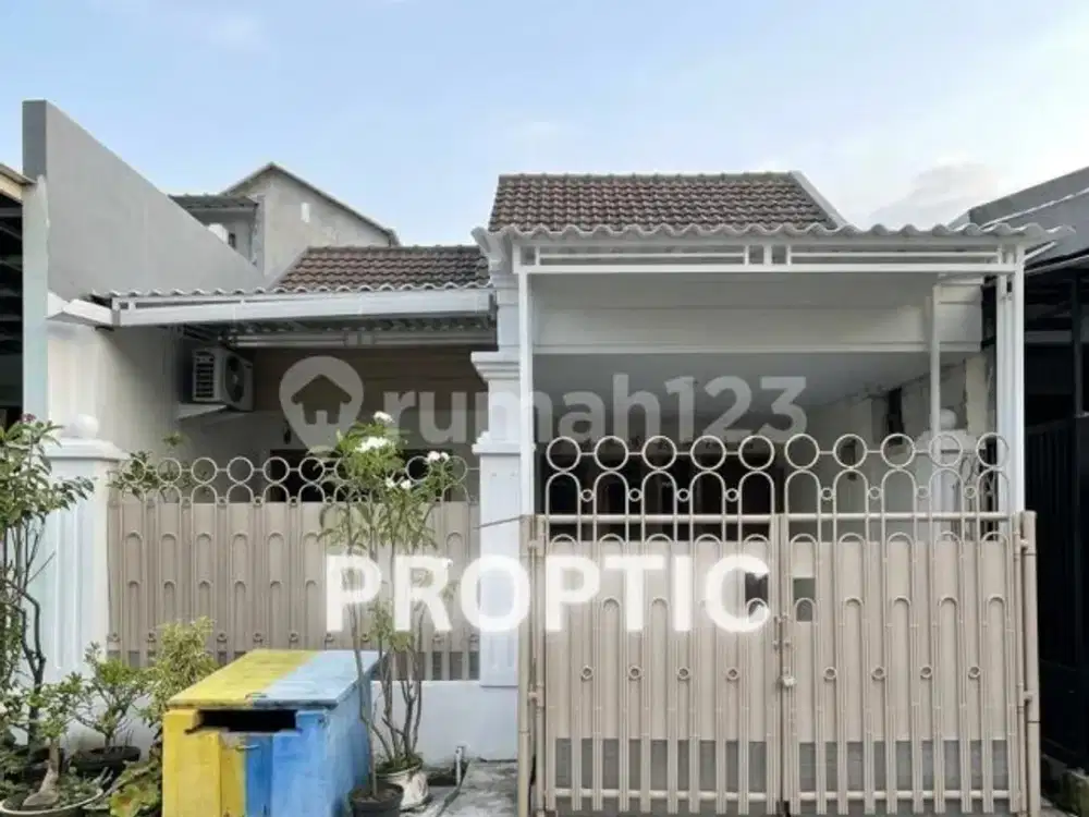 Rumah 2 Lantai Wonocolo Surabaya - Rm345apd