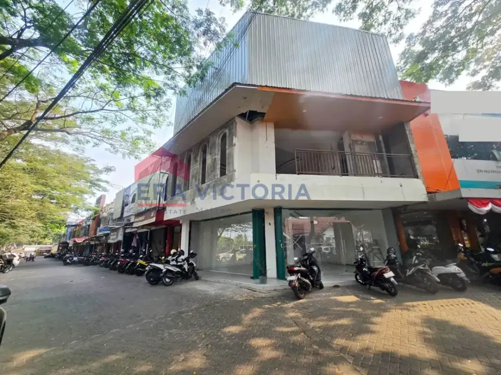Ruko Dijual 3 Lantai Area Ramai Dekat RS Lavalette Malang