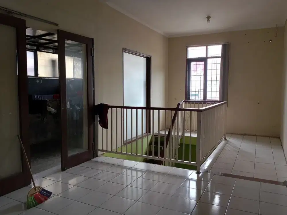 Rumah bisa di pakai usaha lokasi strategis pasir salam dekat bkr bandung