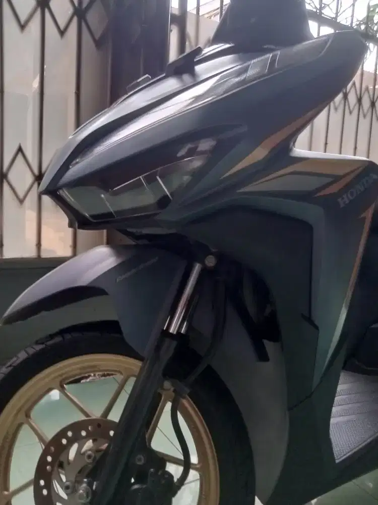 Vario 125 cc  th 2021/2022 ISS idling stop istimewa km rendah antik