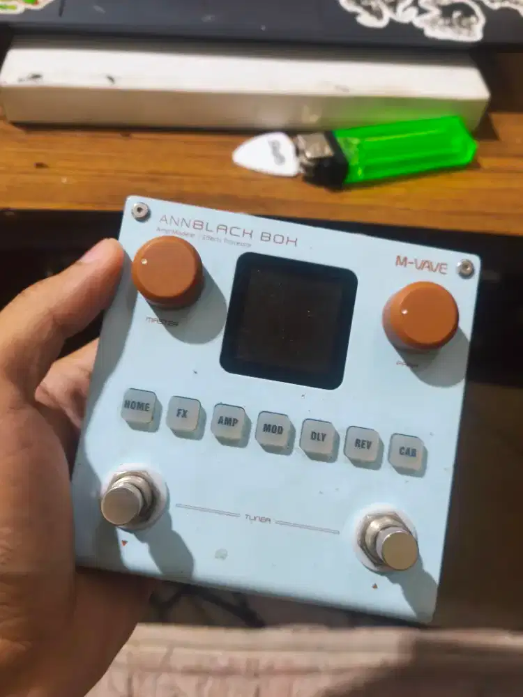 Multi Efek gitar M-vave Ann Blackblox