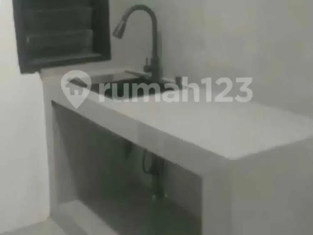 Dijual / Disewakan Ruko Baru Renovasi Ambengan Plaza Hadap Jalan Raya SHM