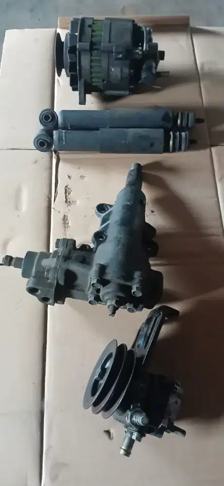 Dijual 4 set parts isuzu panther 2008 layak pakai