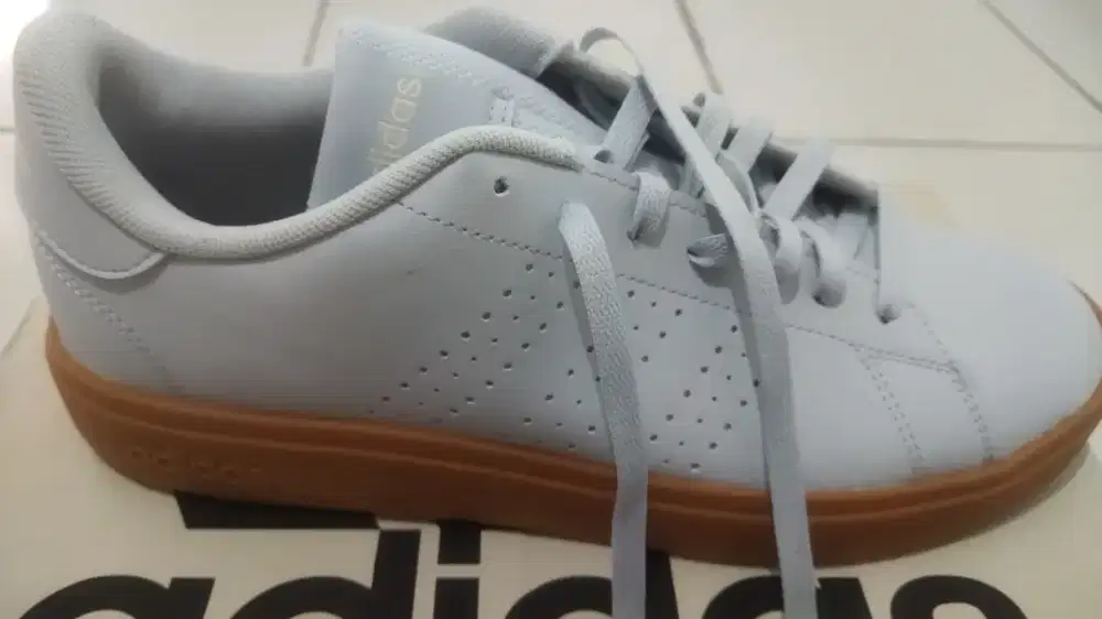 Jual Butuh . Sepatu Adidas Advantage 2.0 . Warna Grey . Uk 42 .