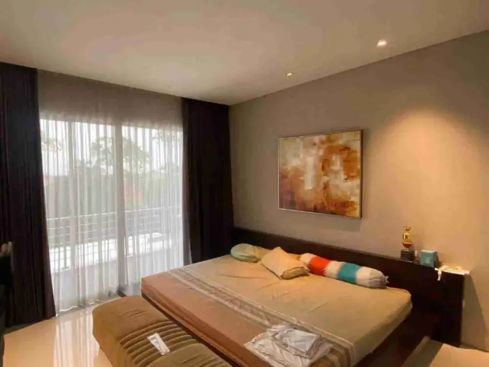 Dijual Rumah Murah Semi Furnish di Graha Famili Surabaya