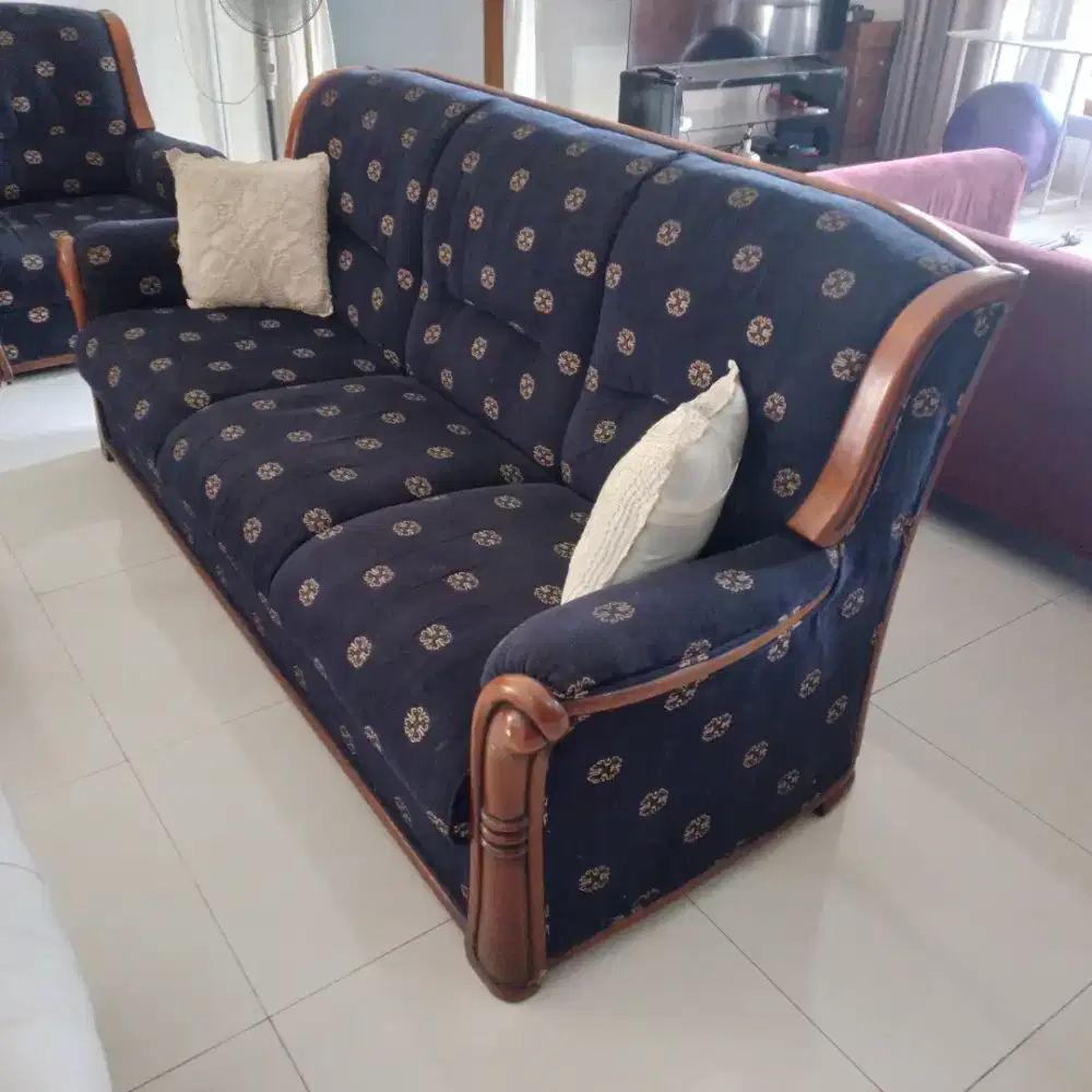 Kursi tamu size besar