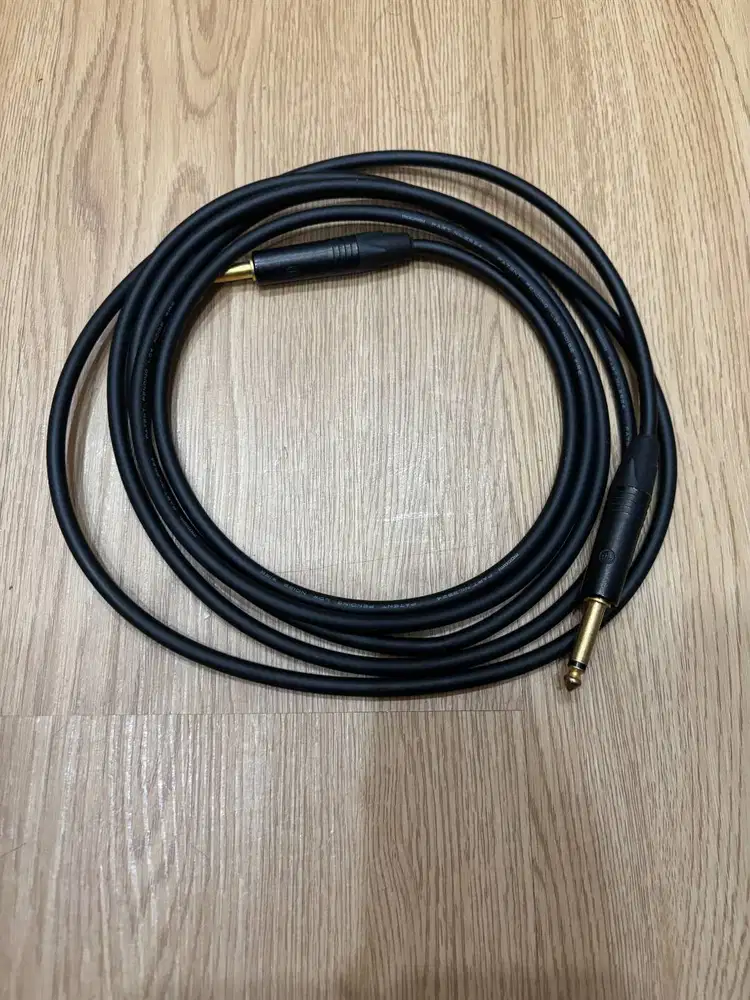 Kabel Gitar/Bass Mogami 2524 Neutrik + Koda Plus 3M