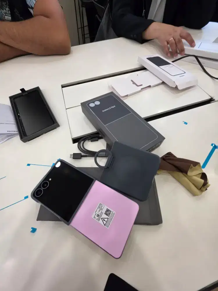 GALAXY ZFOLD &  FLIP 8