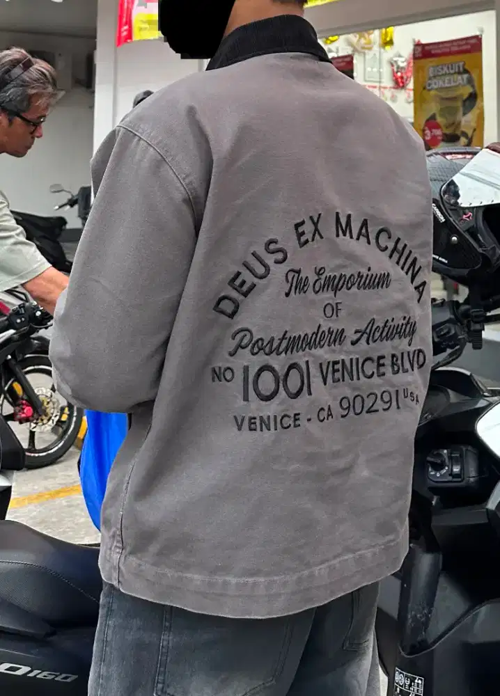 Work jacket deus ex machina
