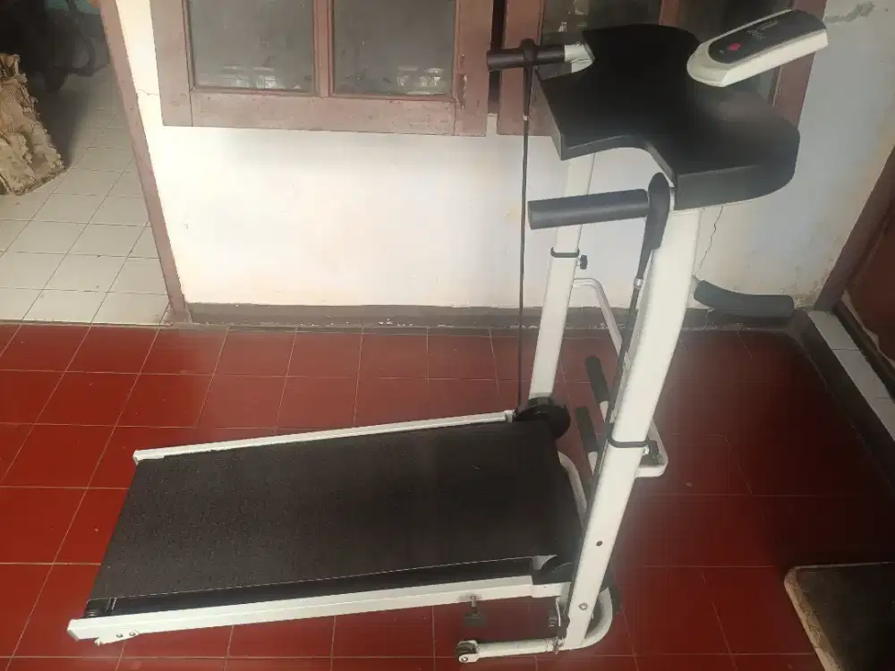 Treadmill olah raga manual