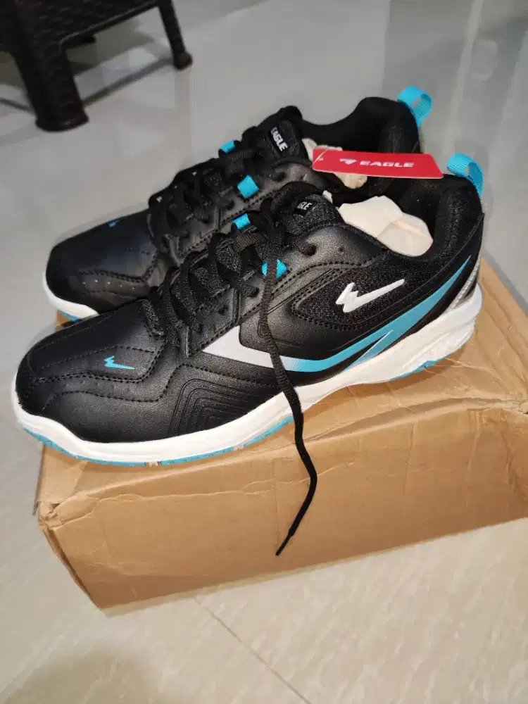 Sepatu Badminton Eagle Fireblast - 42