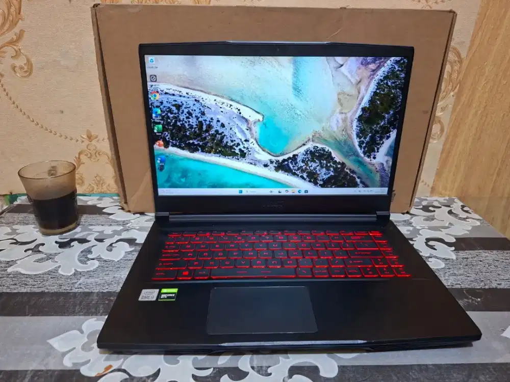 Laptop MSI GF63 Thin 10SC Core i7-10750H 16 GB SSD 512 GB NORMAL