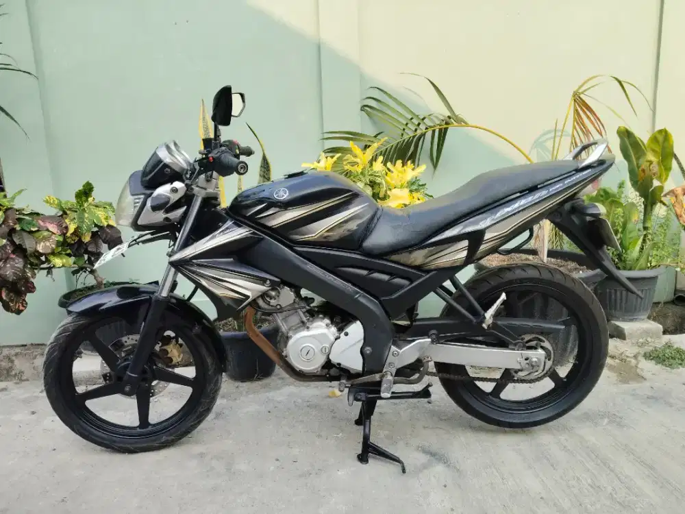 Yamaha Vixion old tahun 2014 di Tangerang, cadas