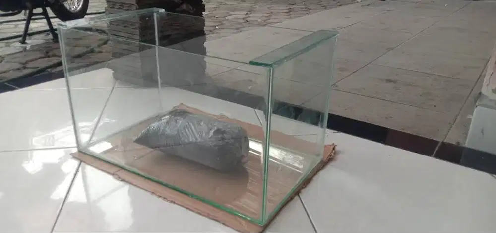 akuarium 45x25x25+pasir malang 1kg