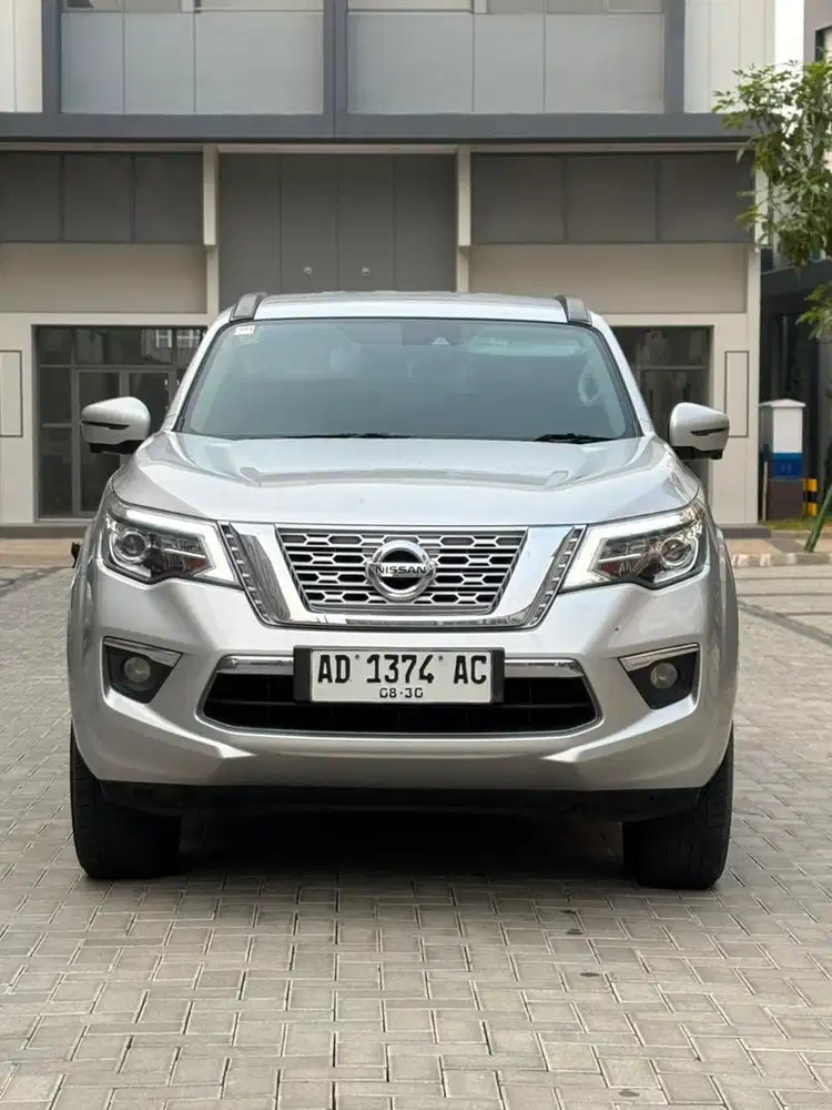 Low KM Bagus bgt nie Nissan Terra VL AT Diesel 2019 AT Silver Metalik
