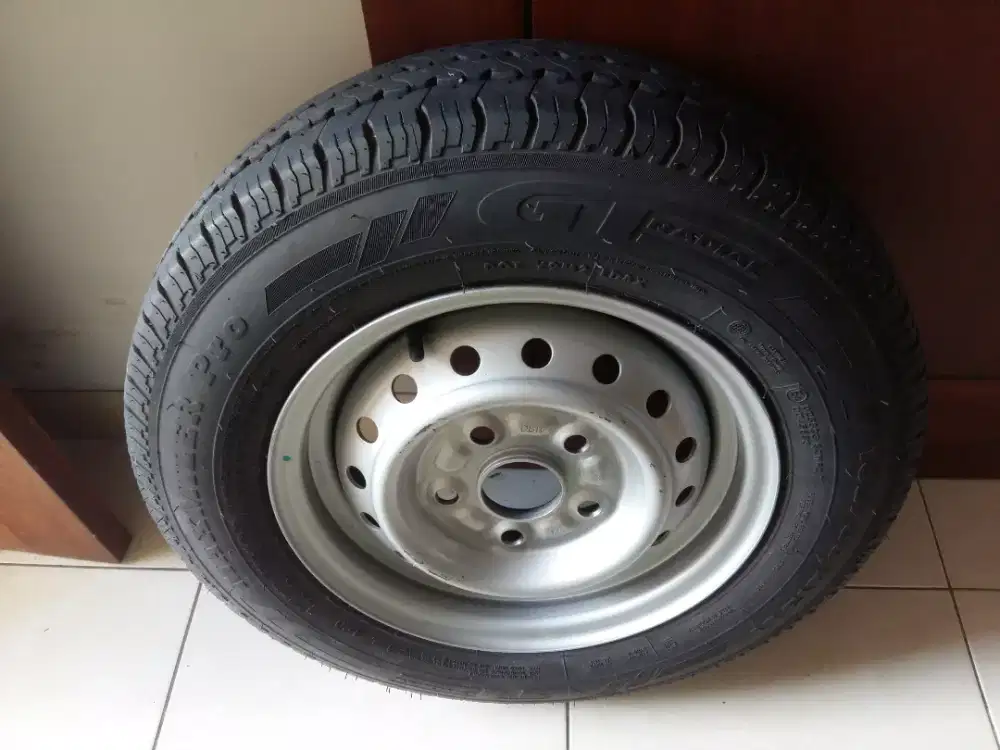 BAN SEREP (LENGKAP VELG) GRANMAX NEW CARRY LUBANG 5 R13 (CUMA 1 BUAH)
