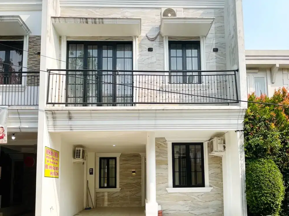 RUMAH MEWAH FULL FURNISHED & FULL RENOVASI DI SENTUL CITY!