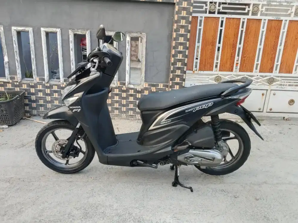 Honda beat pop F1 tahun 2015 mesin halus di Tangerang