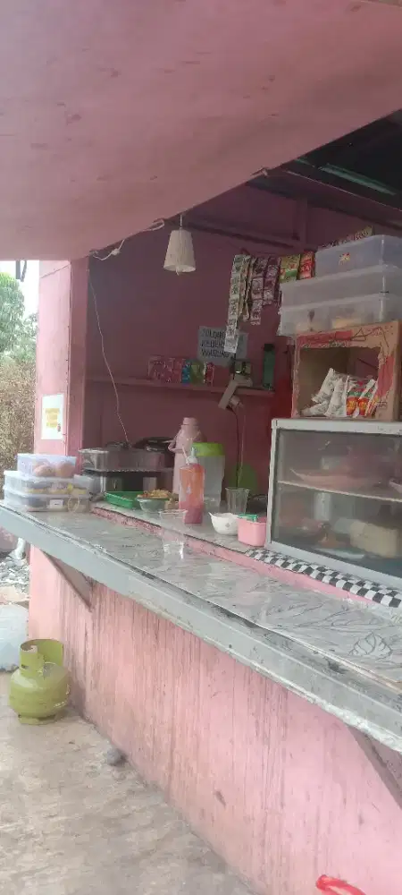 jaga warung makan/ warung kopi