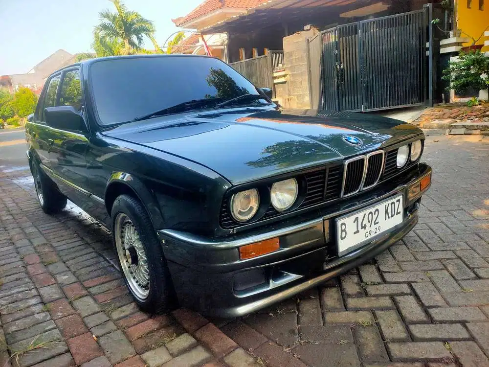 BMW 318i 1991 Bensin