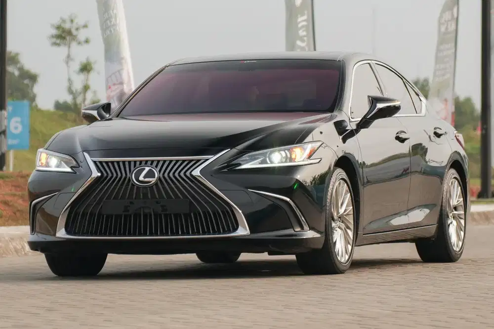 Lexus ES250 Ultra Luxury 2020 Black RSE Warranty! 530i 320i e350 c300